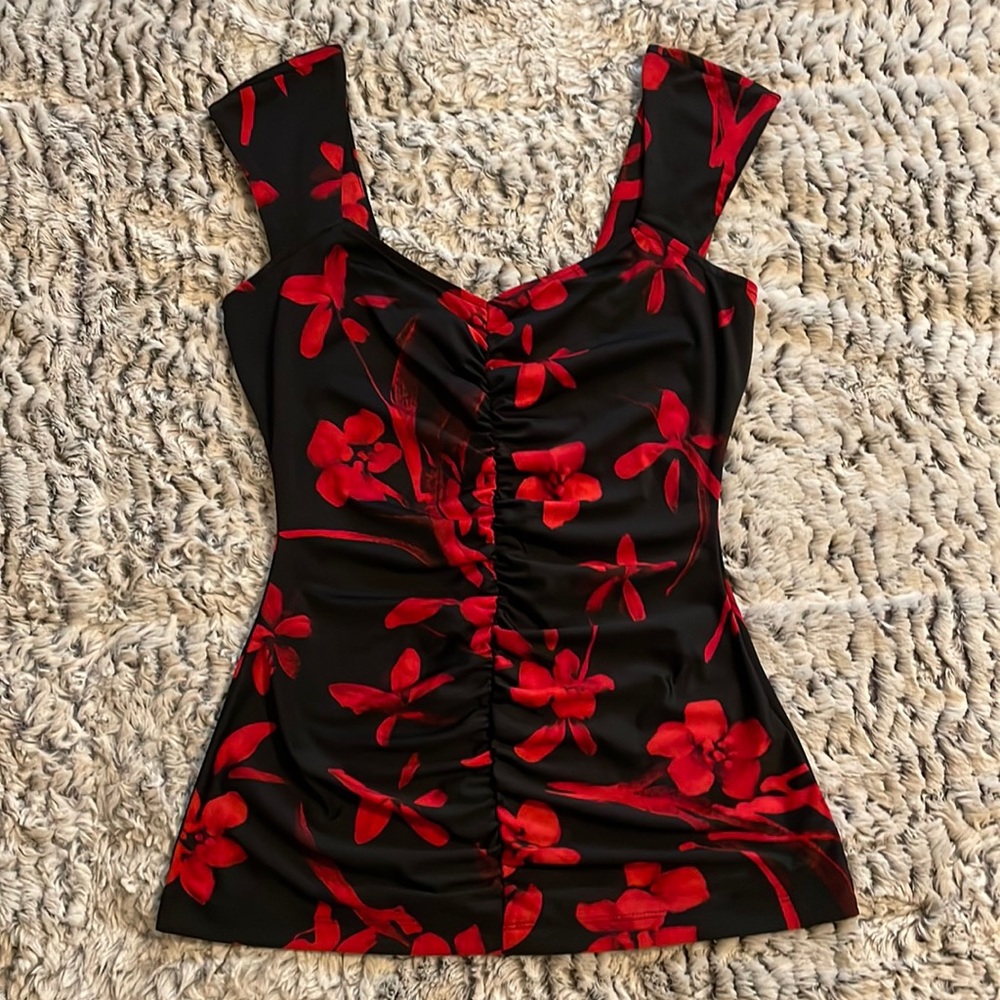(SOLD) Guess Sweetheart Ruched Floral Blouse